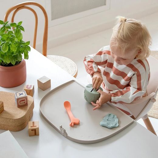 Stripes Done by Deer Lätzchen mit Tasche und Ärmeln