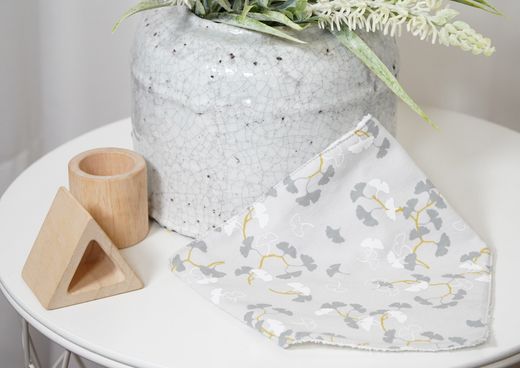 Bandana de malha lisa estampada em algodão orgânico com forro impermeável em tecido atoalhado - Sonpetit