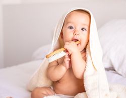 Natürliche Babybürste - Karelia