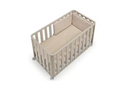 Berço DOCO Sleeping 120x60 - Bege com colchão, edredom e protetor de berço.