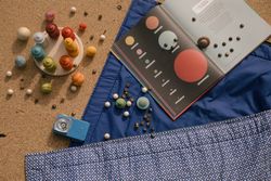 Dear Univers - Grapat (Planets, moons and wooden stars)