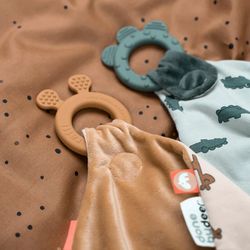 Doudou teether Done By Deer