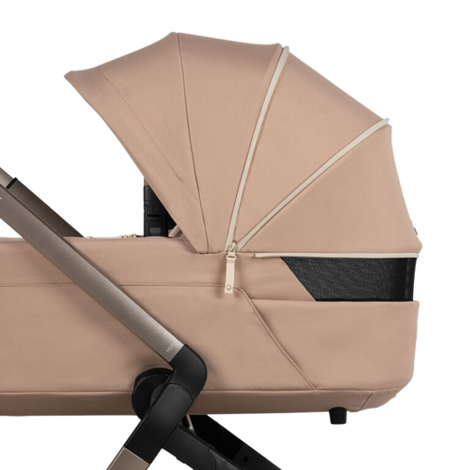 Joolz Hub2 with cot - It's Just a Phase