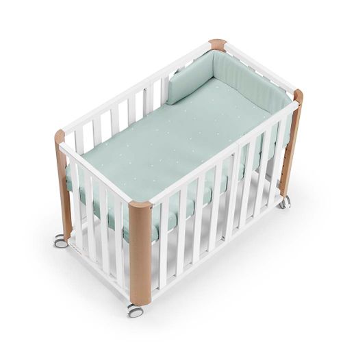 Mini berço DOCO Sleeping PLUS++ branco/natural com colchão, edredom, protetor de berço e lençol de baixo.