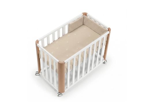 Mini berço DOCO Sleeping PLUS++ branco/natural com colchão, edredom, protetor de berço e lençol de baixo.