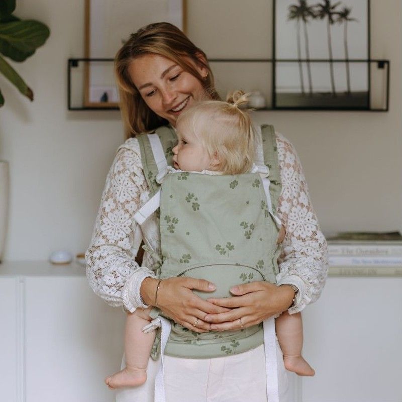 Mochila Fidella Fusión Toddler ALMA CUPCAKES Rainbows and Clouds Kakhi