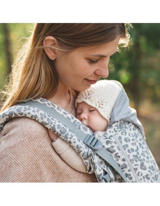 ONE Love and Carry baby carrier