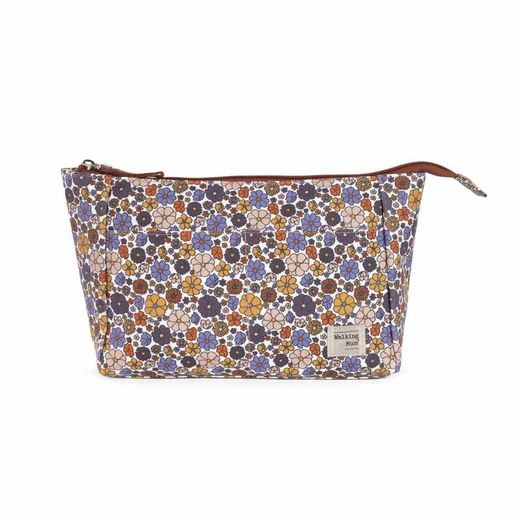 Walking Mum toiletry bag