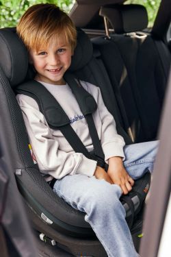 Pacote BeSafe Beyond² (entre 61-125 cm com assento + base e vedação PlusTest)