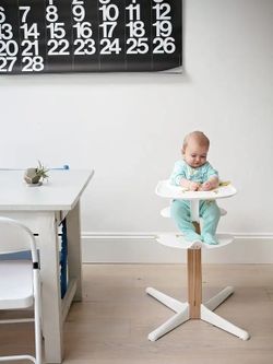 Conjunto de cadeira alta Stokke Nomi + Conjunto para Bebê + Bandeja