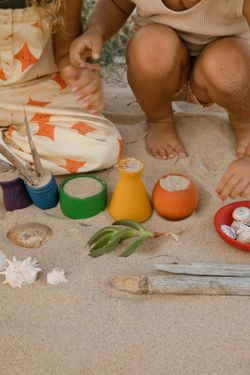 Pots - Grapat (Wooden Container in Rainbow Colors)