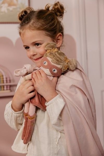 Rosa superheroína de peluche Little Dutch
