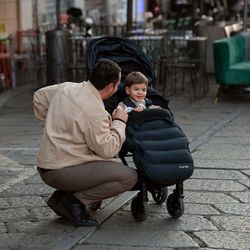 Bolsa de inverno Nuna com luvas
