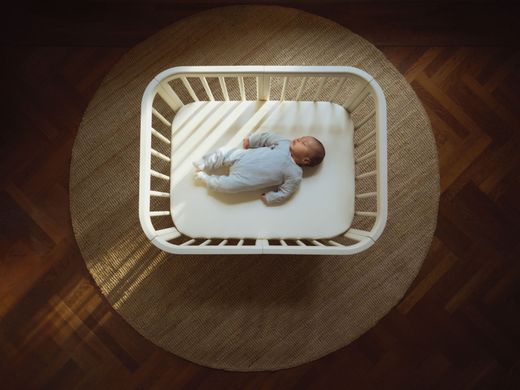 Stokke Cuna Nighti™ Mini completa desde el nacimiento hasta los 6 meses