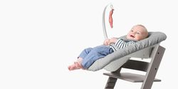 Tripp Trapp Newborn Set / hamaca con colgador para juguetes
