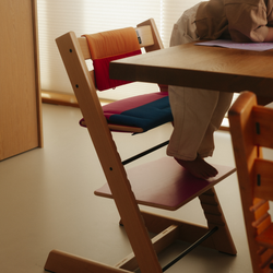 Pack Trona Stokke Tripp Trapp® MoMA Edition con cojín