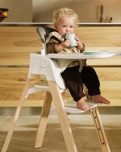 Stokke Steps highchair + Baby set + tray