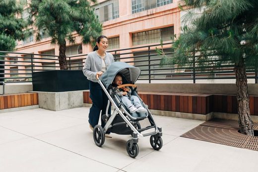 UPPAbaby VISTA V3 Duo with carrycot